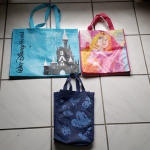 Hard to find Disney tote bags, (4) lg, med, small